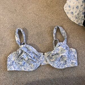 Hollister Ruched underwire Swim top